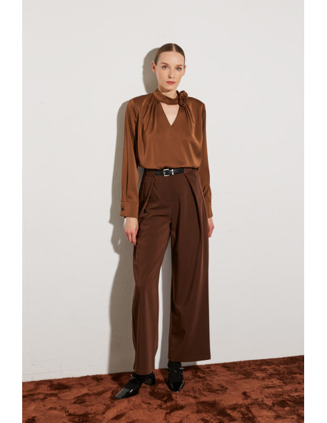 BON FASHION blouse with keyhole cutout 25212-BROWN | BON FASHION